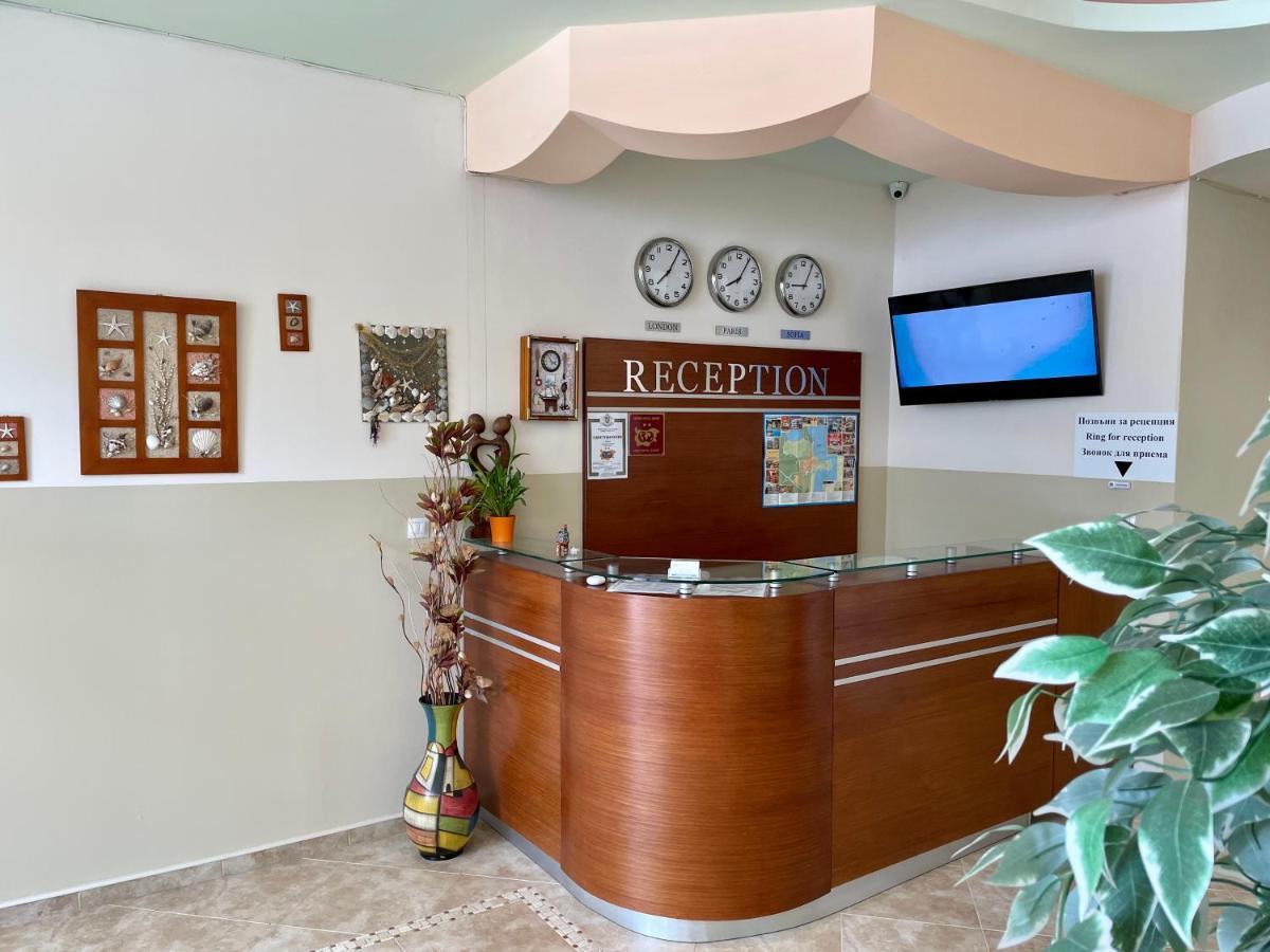 Family Hotel Avenue Kiten  Kültér fotó