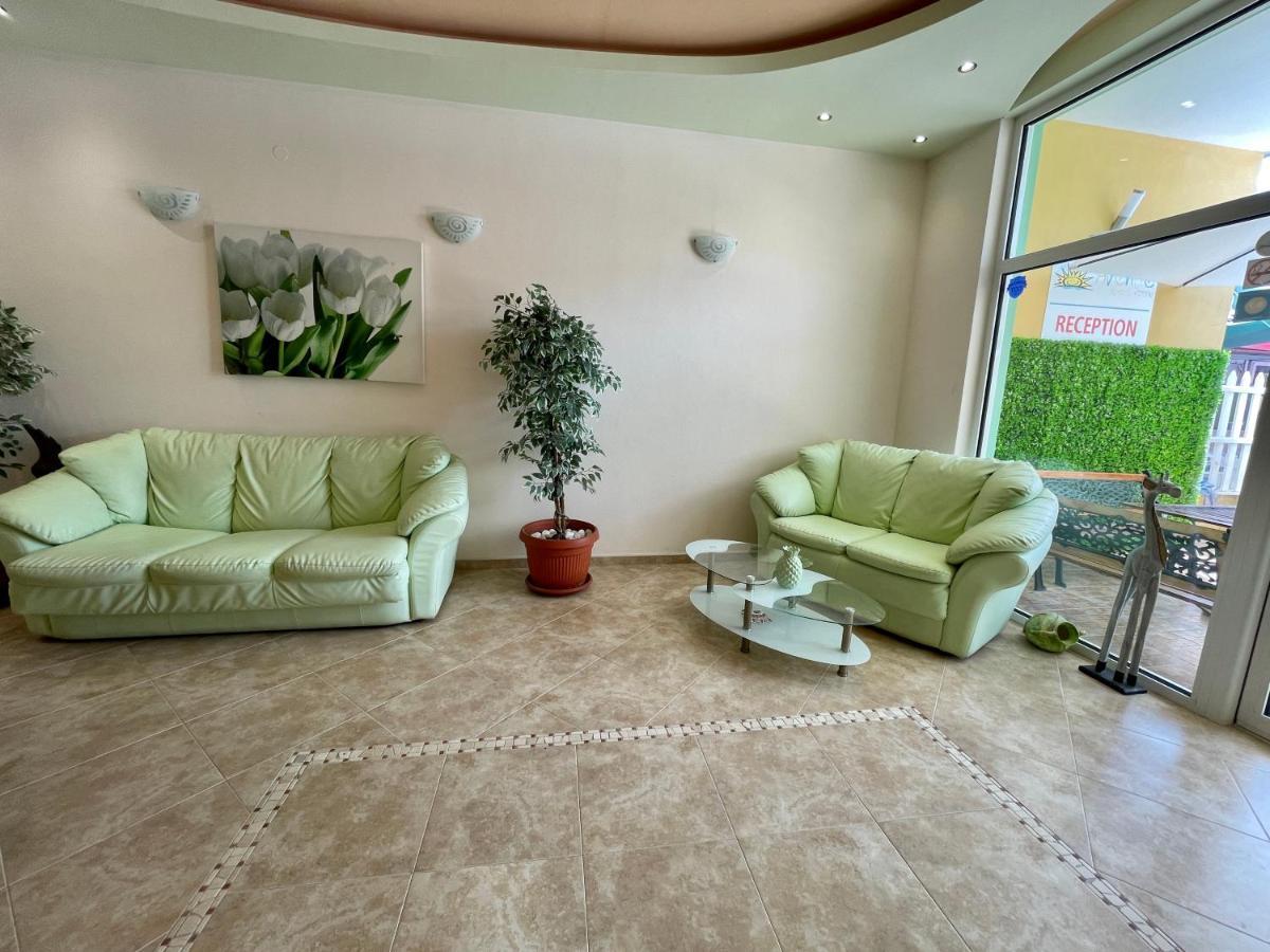 Family Hotel Avenue Kiten  Kültér fotó