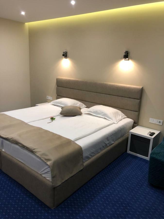 Family Hotel Avenue Kiten  Kültér fotó