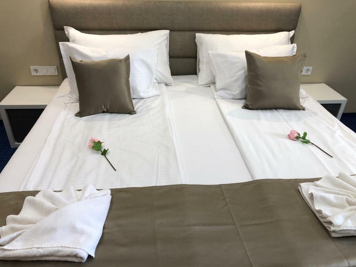 Family Hotel Avenue Kiten  Kültér fotó