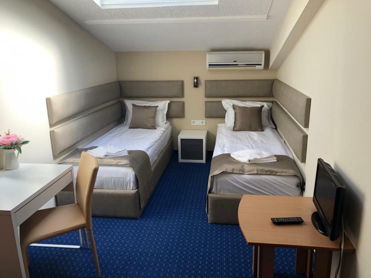 Family Hotel Avenue Kiten  Kültér fotó