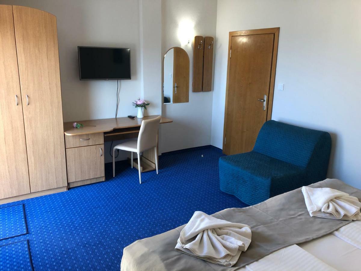 Family Hotel Avenue Kiten  Kültér fotó