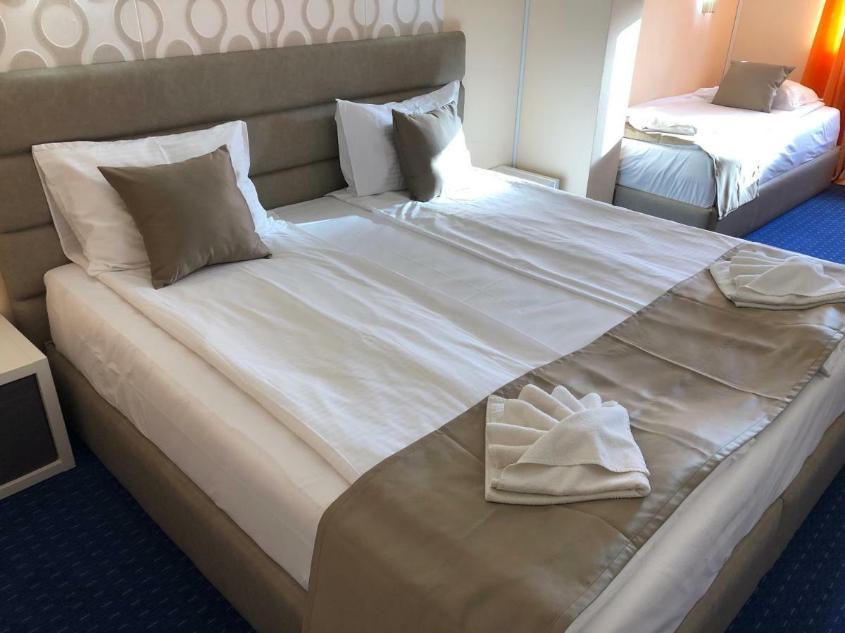 Family Hotel Avenue Kiten  Kültér fotó